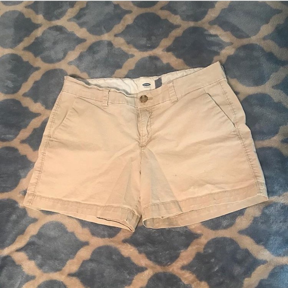 Old Navy khaki capris